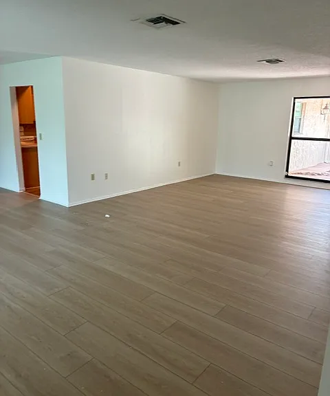 7261 Golf Pointe Way — Photo 13