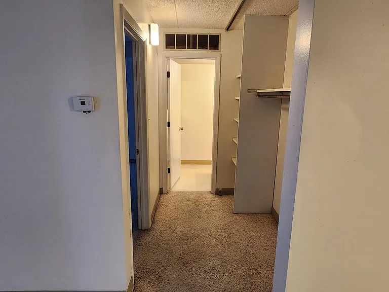 Oakwood Apartments — Photo 34