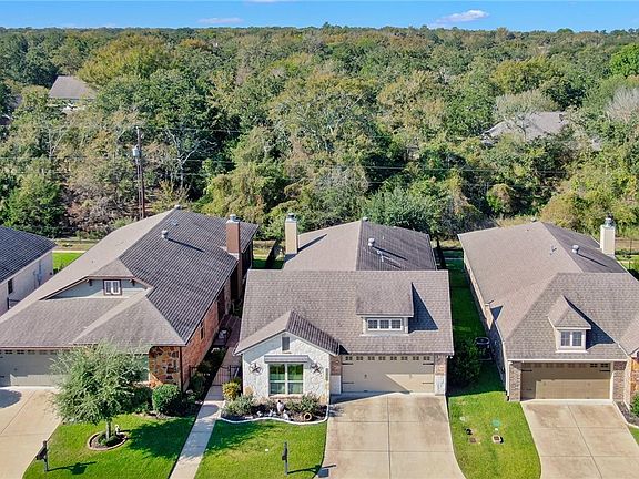 2nd image of 1744 Twin Pond Cir