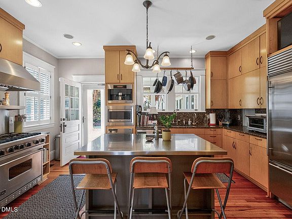 5th image of 2309 Fairview Rd