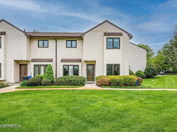 15 Orange Drive, Marlboro, NJ 07746