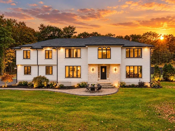 23 Bens Way, Hopedale, MA 01747