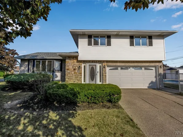 57 Birchwood Dr, Cheektowaga, NY 14227