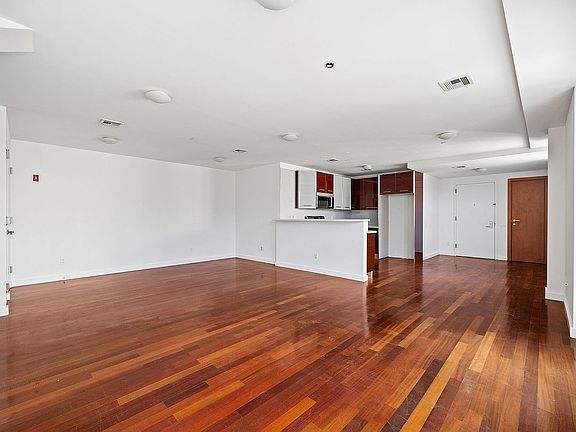 4th image of 3144 Emmons Ave APT 109