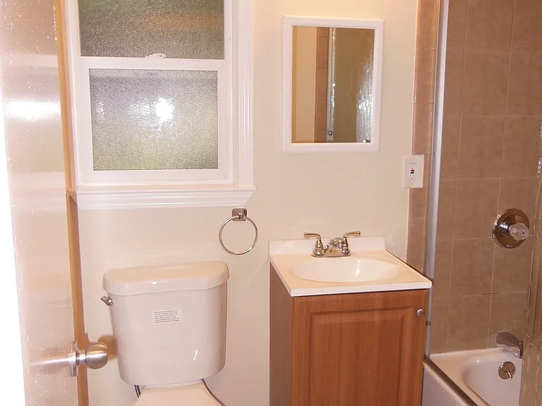 485 Redwood Ave — Photo 8