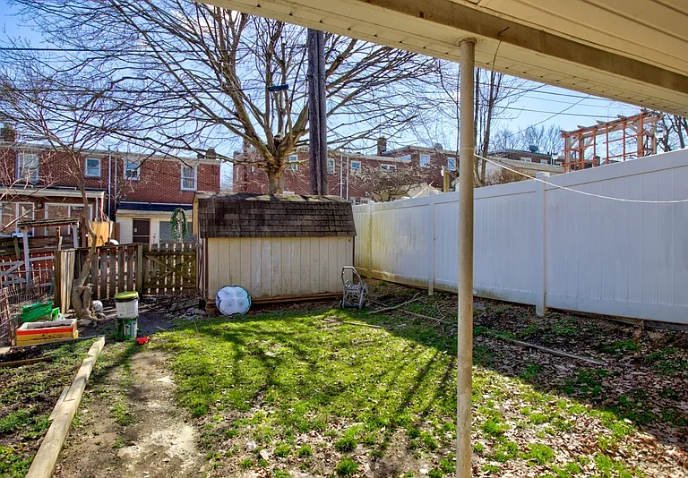 824 Wabank St — Photo 12