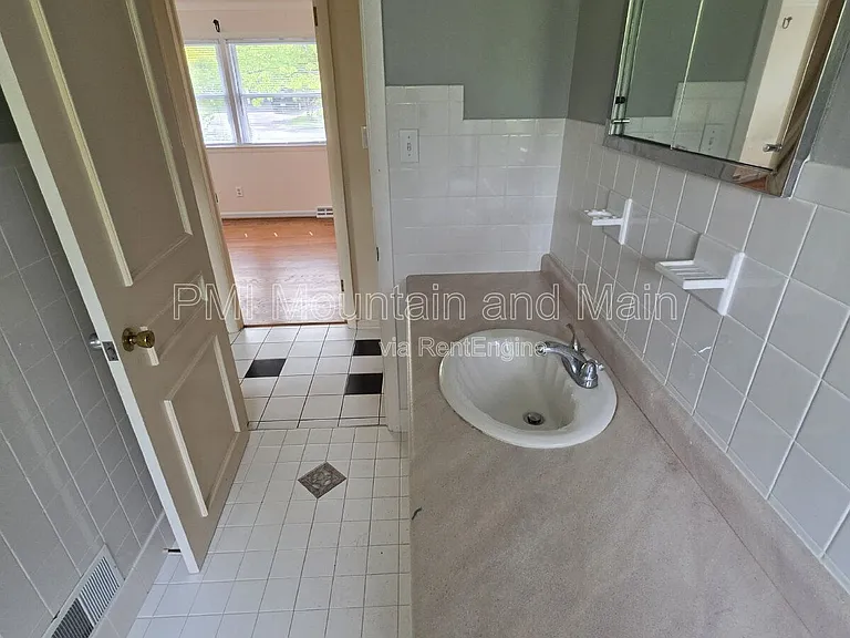 15 Ginell Cir — Photo 29