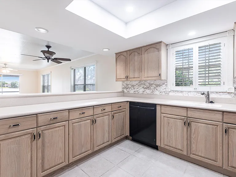 6750 Lone Oak Blvd #H — Photo 15