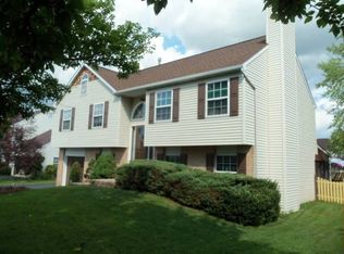 2137 Reindeer Ct, Gilbertsville, PA 19525