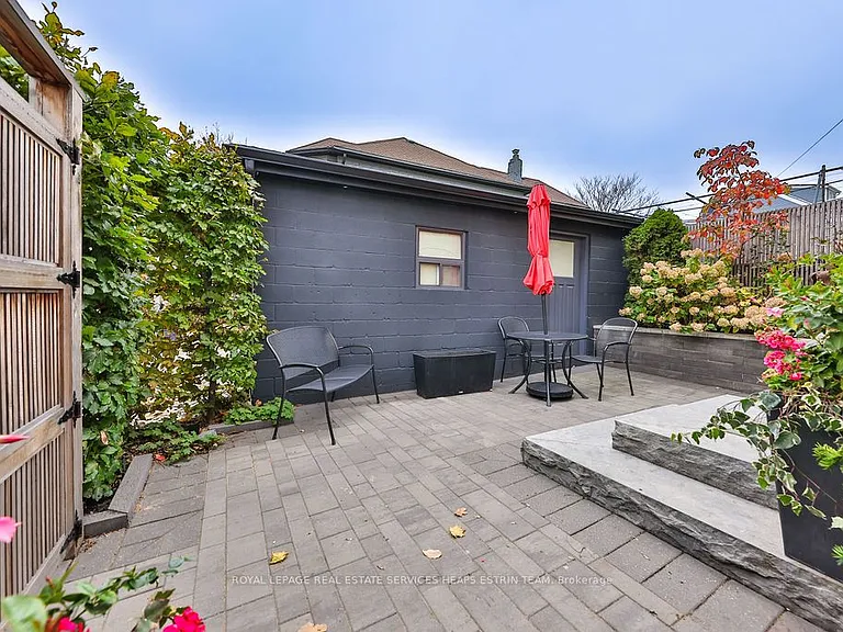 234 Brock Ave #MAIN — Photo 17