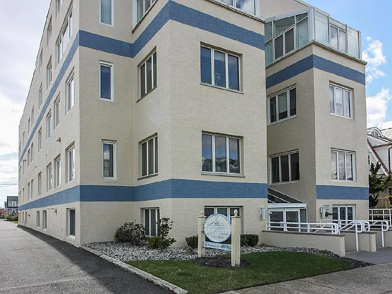 15 Garfield Ave #102 — Photo 18