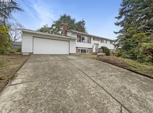 17585 Springhill Pl, Gladstone, OR 97027