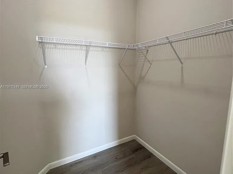 1088 Saturn Ct — Photo 11