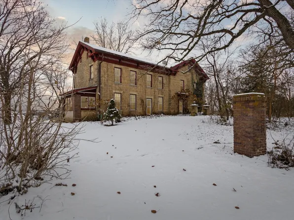 1393 Us Business 20 E, Freeport, IL 61032