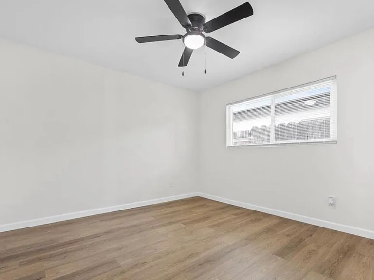 3008 Whitley Dr — Photo 14