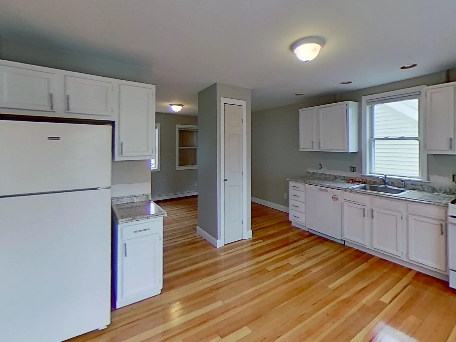 1 bed, $995 — Photo 3