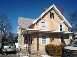 31-33 Lincoln St, Holyoke, MA 01040