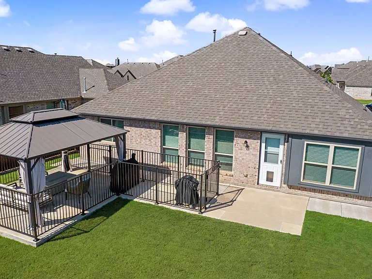 1004 Deer Ridge Dr — Photo 20