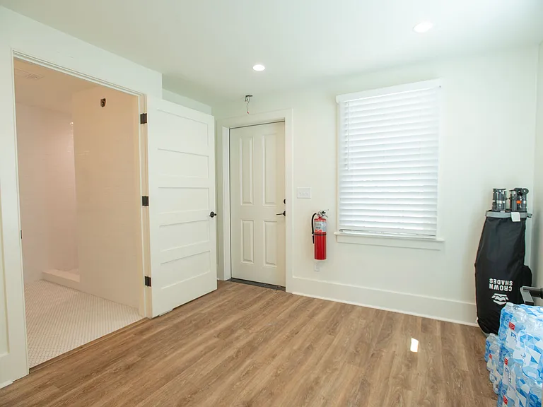 1401 Duke St — Photo 9