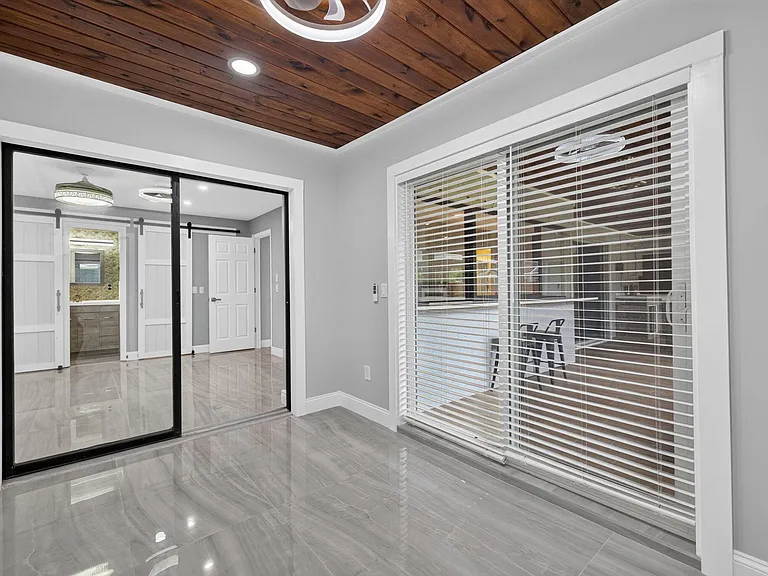 825 SE Starflower Ave — Photo 25