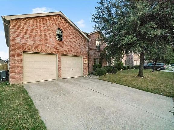 3rd image of 9109 Liberty Crossing Dr