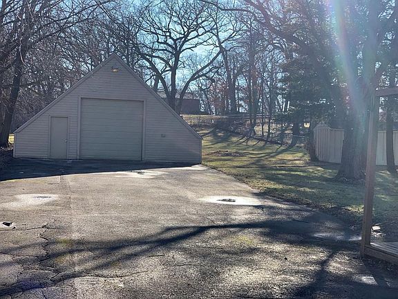 4th image of 14201 Joyce St