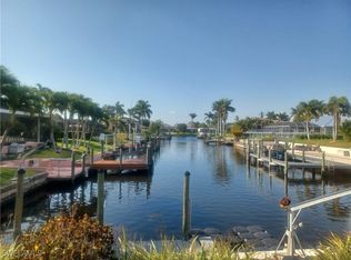2227 SE 26th St, Cape Coral, FL 33904