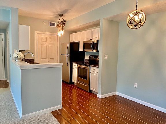 2nd image of 5080 Fairways Cir #106