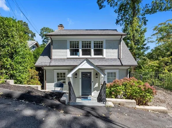 42 Bayview Drive, Huntington, NY 11743