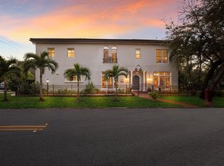 3860 Camino Real, Sarasota, FL 34239