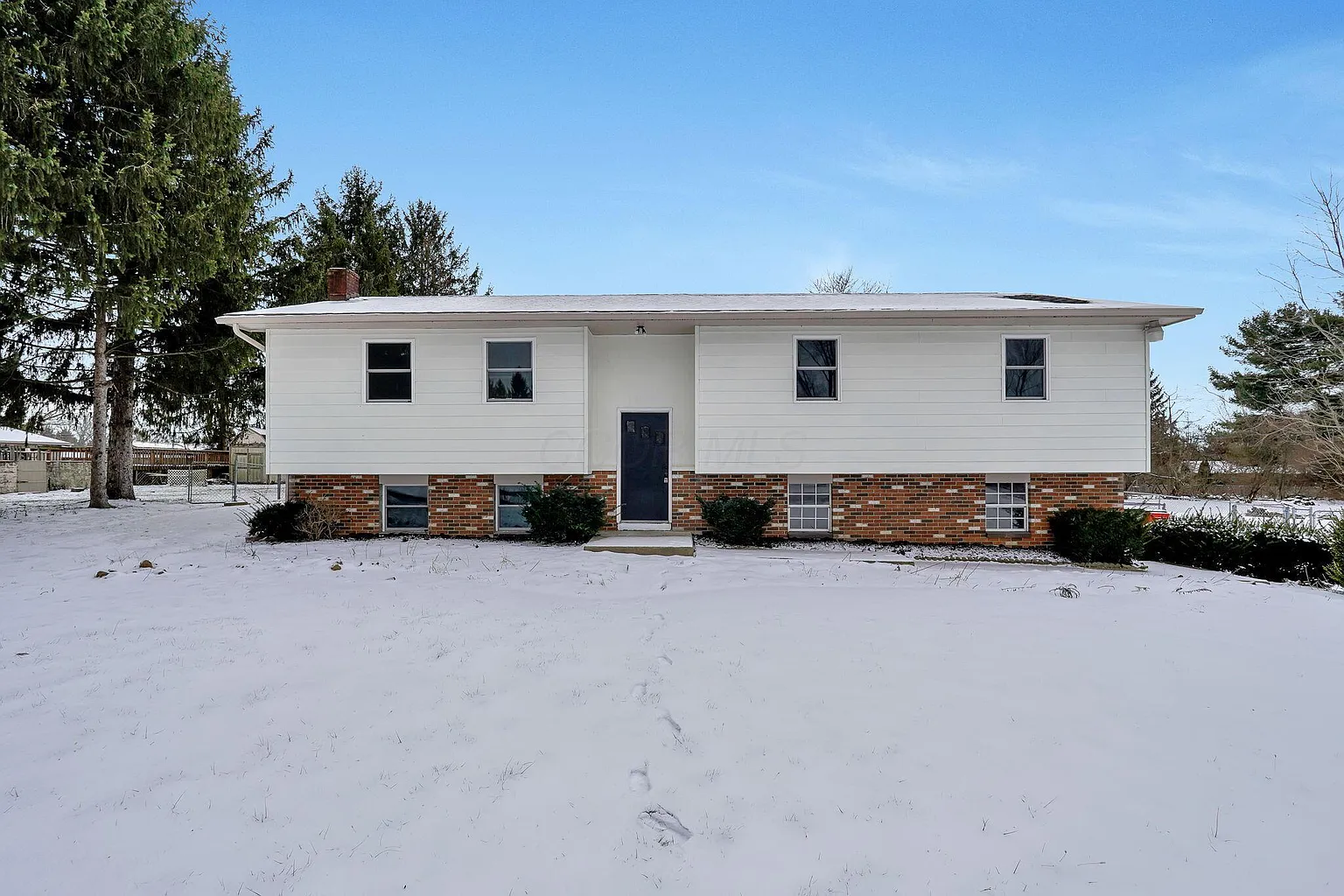75 Helen Rd photo 1