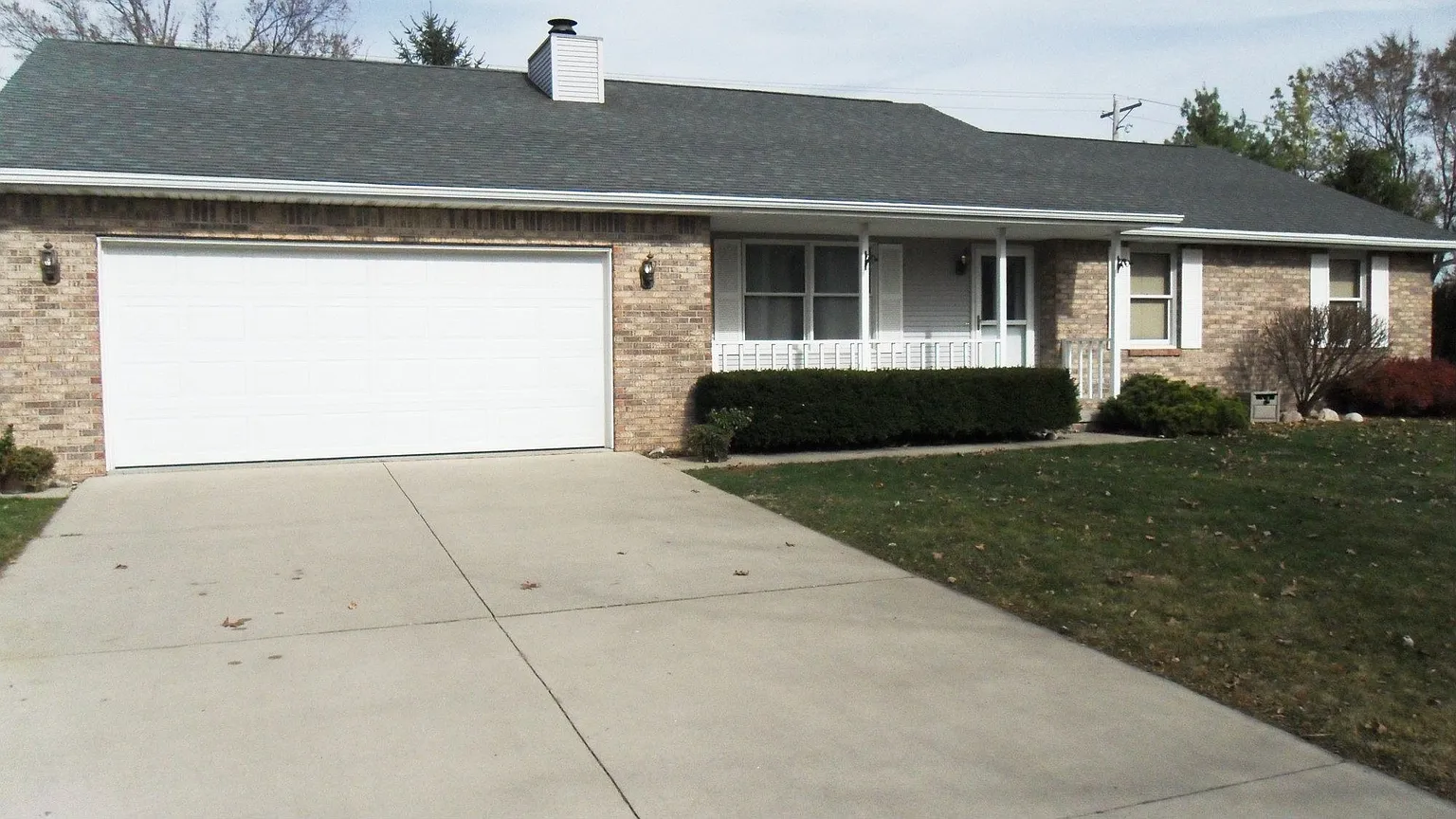 2806 Woodhaven Dr photo 1