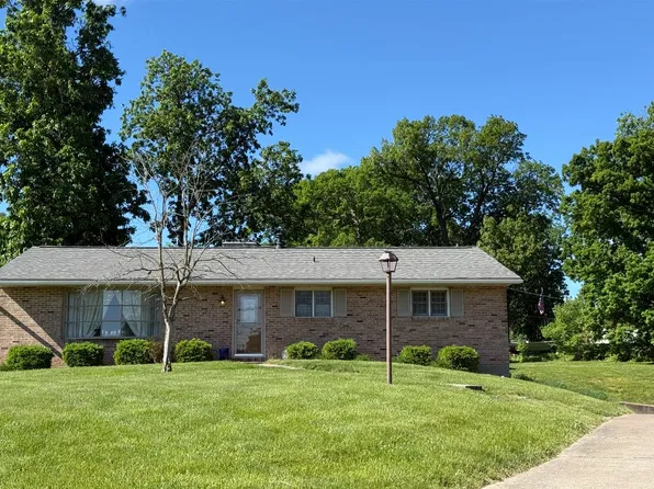 25 Coachlight Dr, Hannibal, MO 63401