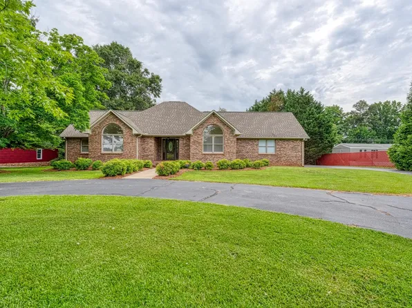 826 Mount Zion Rd, Spartanburg, SC 29303