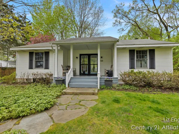 344 S Water St, Douglas, MI 49406