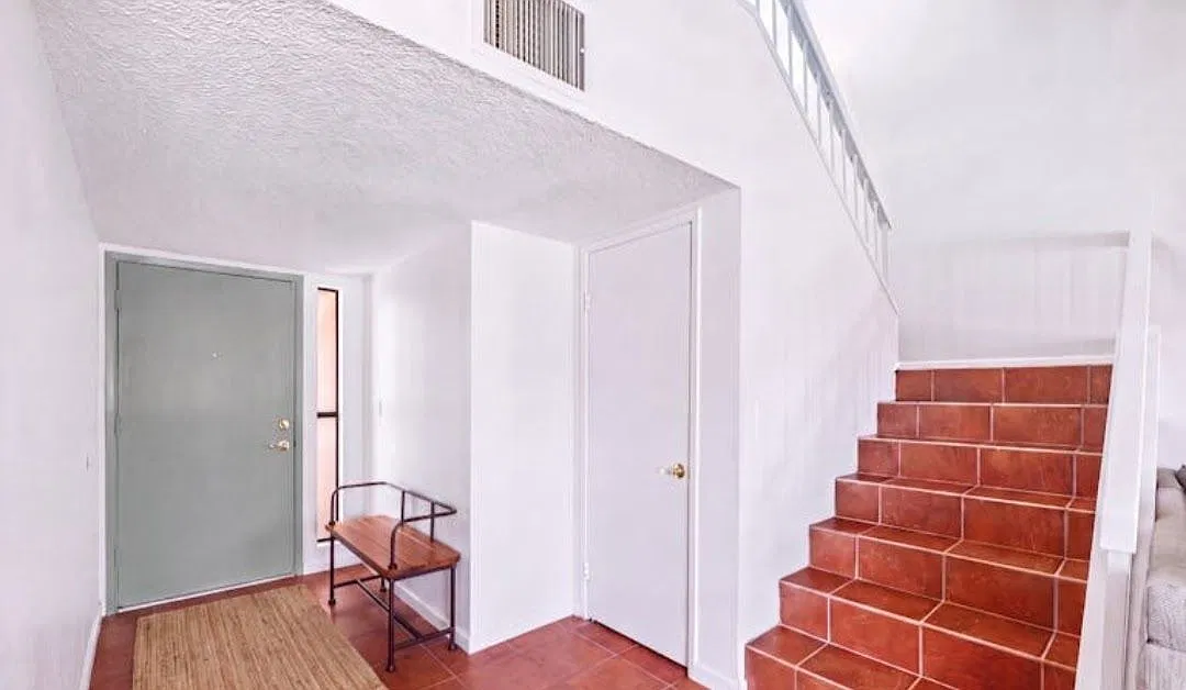 3 bed, 3.0 bath, 1400 sqft, $3,697 — Photo 4