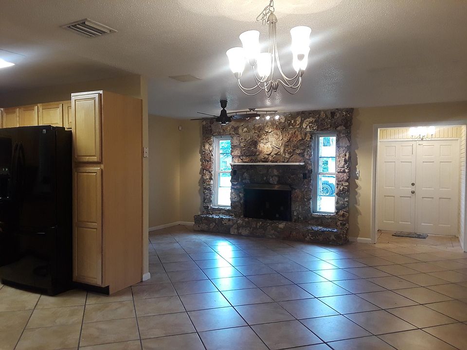 1st image of 3078 Riverbrook Dr