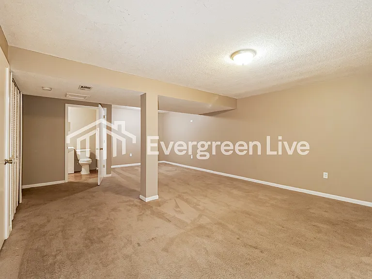 1808 NE McKee Ln — Photo 12