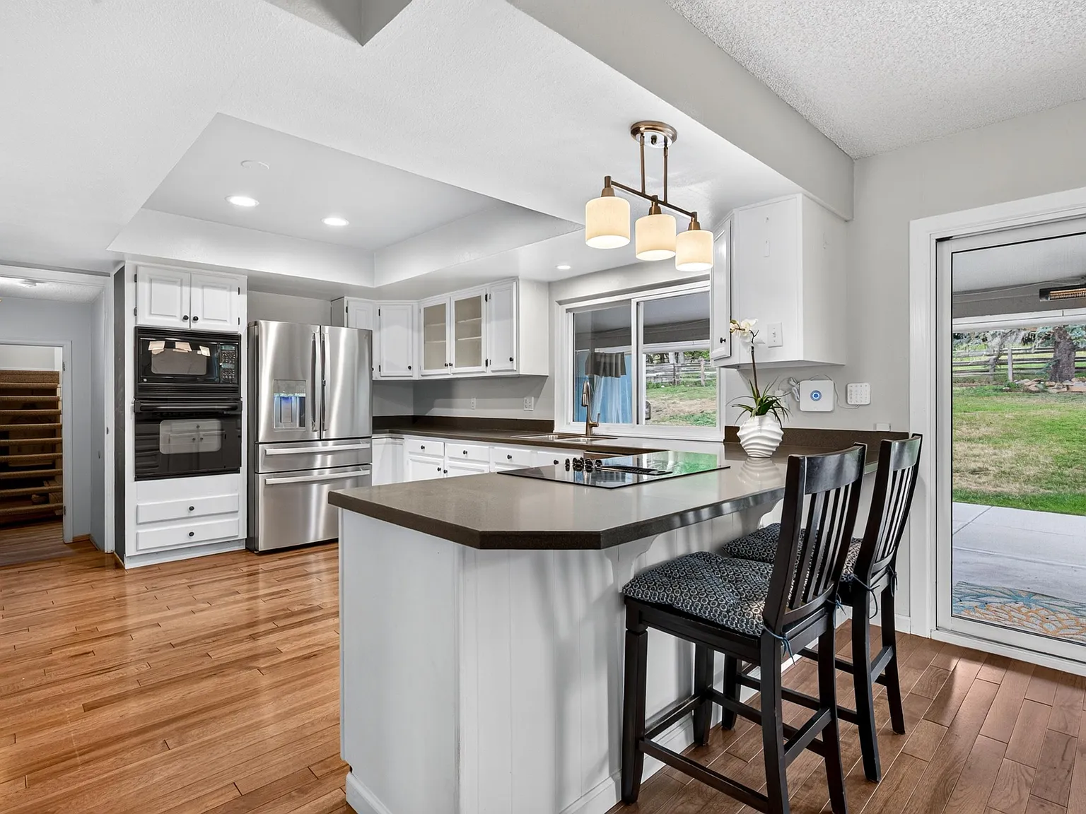 6 bed, 3.5 bath, 3630 sqft, $3,900 — Photo 3