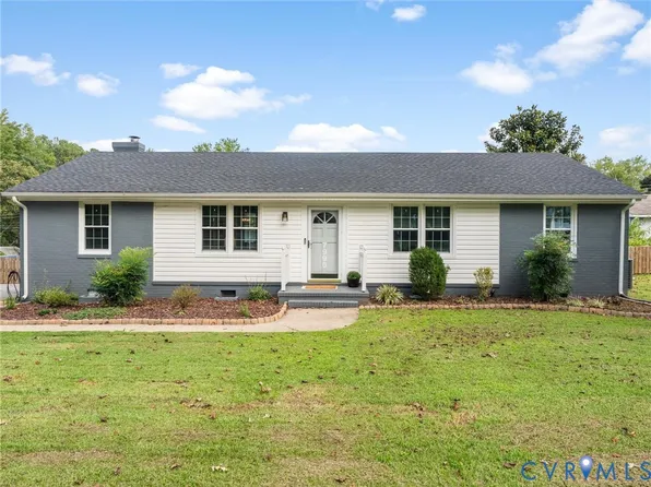 7990 Meadow Dr, Mechanicsville, VA 23111