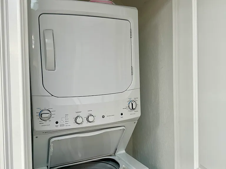 3149 Washington St #4 — Photo 9