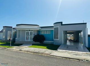 4 Cristal, Isabela, PR 00662