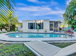 410 SW 79th Ter, North Lauderdale, FL 33068