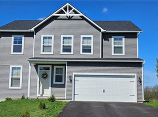 5559 Rolling Meadows Way, Camillus, NY 13031