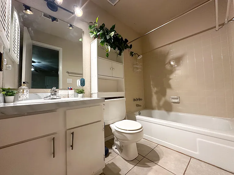 1410 Westbrooke St — Photo 15