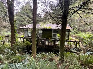 1860 Cove Ave, Depoe Bay, OR 97341