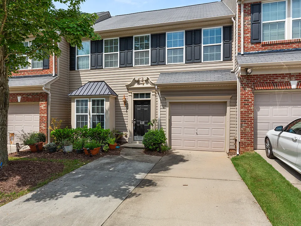 418 Cedar Pines Dr