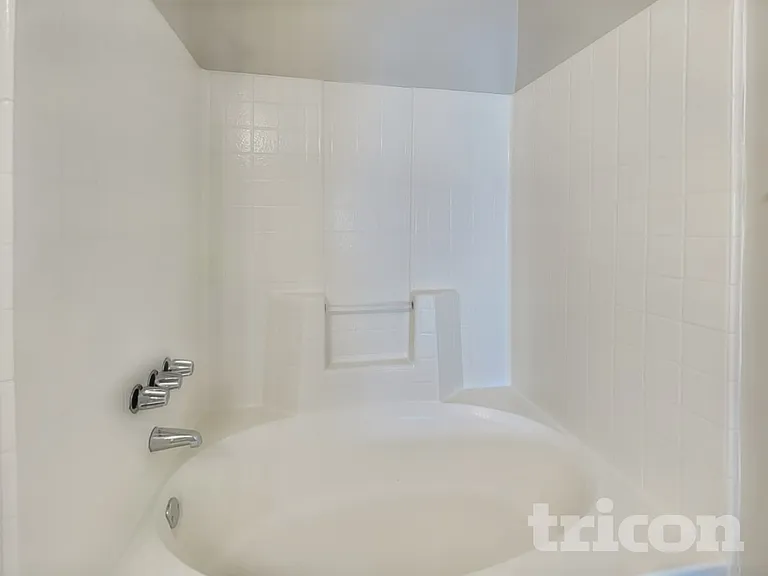 434 Creek View Ct — Photo 10