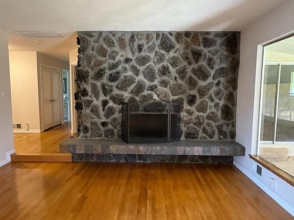 3rd image of 3404 Polaris St