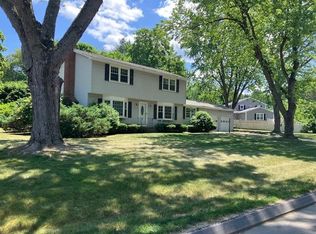 18 Vieckis Dr, Nashua, NH 03062